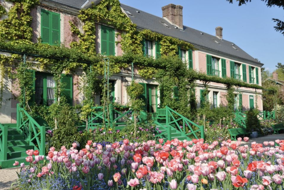 Giverny: Monet's House & Gardens Private Guided Walking Tour - Tour Description