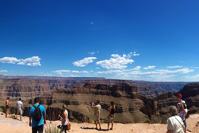 Grand Canyon Helicopter Tour With Eagle Point Rim Landing - Pilot Performance