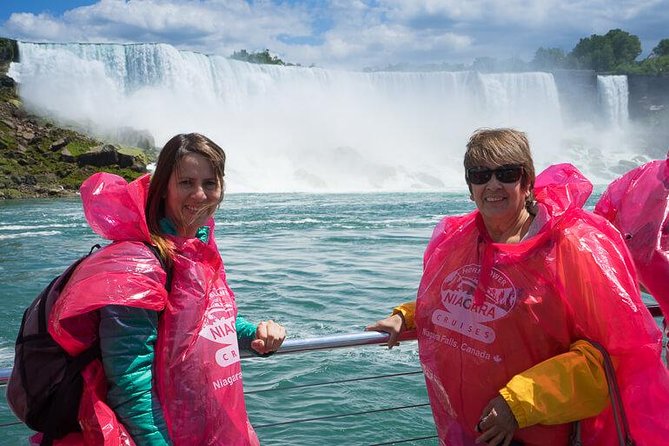 Guided Day Trip to Canadian Side of Niagara Falls From Toronto - Customer Reviews