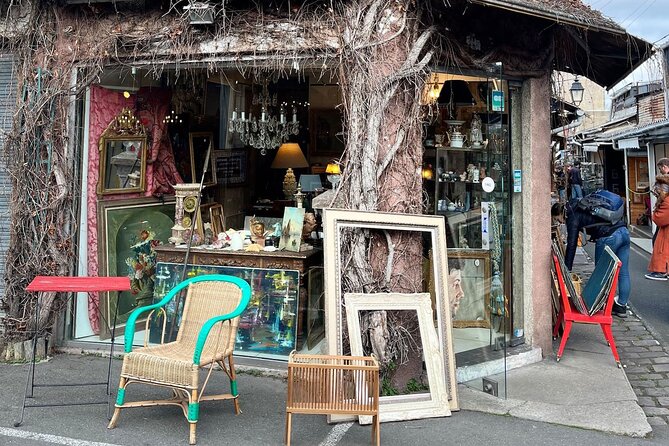 Hunt for Treasures: Flea Market Tour in Paris - Group Size
