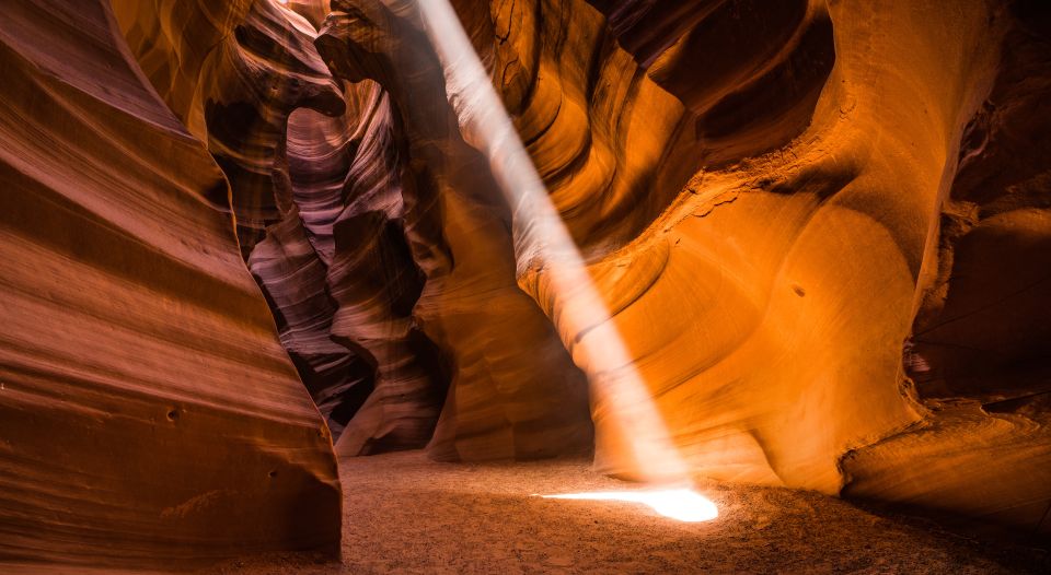 Las Vegas: Antelope Canyon & Horseshoe Bend Private Tour - Antelope Canyon Exploration