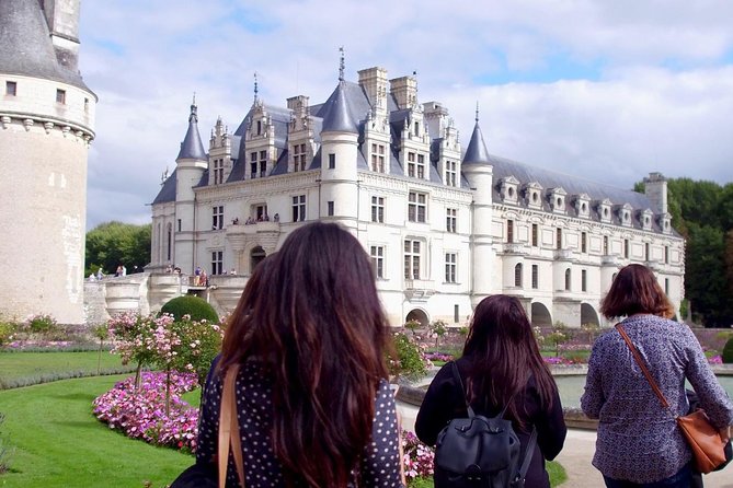 Loire Valley Day Tour Chambord and Chenonceau Plus Lunch at a Private Castle - Customer Reviews and Feedback