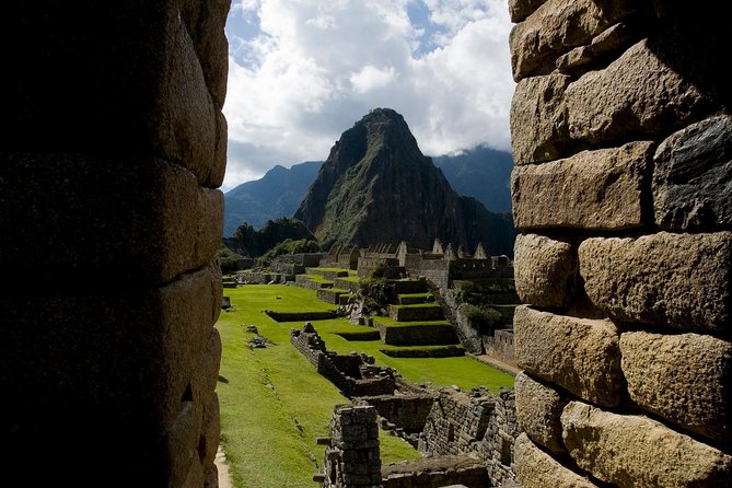 Machu Picchu Private Guided Tour From Aguas Calientes - Guide Reviews