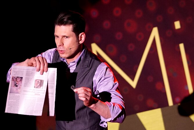 Mike Hammer Comedy Magic Show - Inclusions
