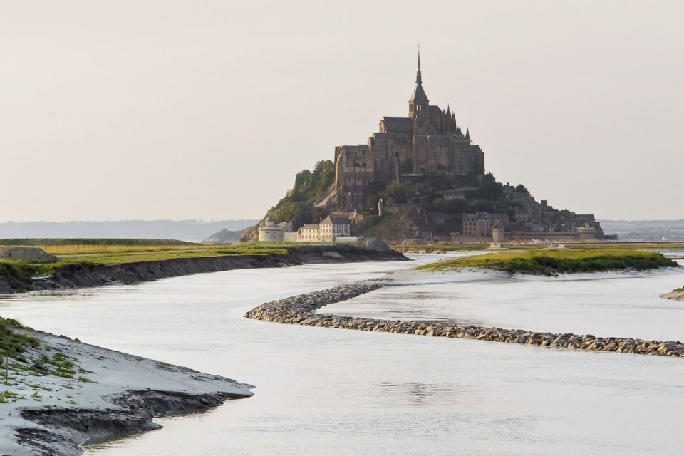 Mont Saint-Michel & Chateaux Country 3-Day Tour From Paris - What to Bring