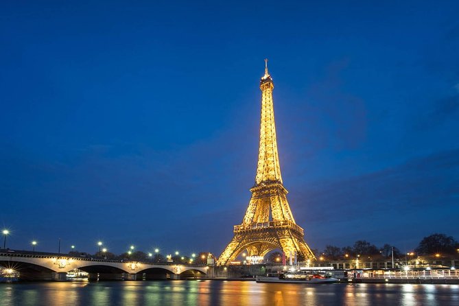 Night Paris / Duration 2h - From 1 to 6 Passengers - Booking Process