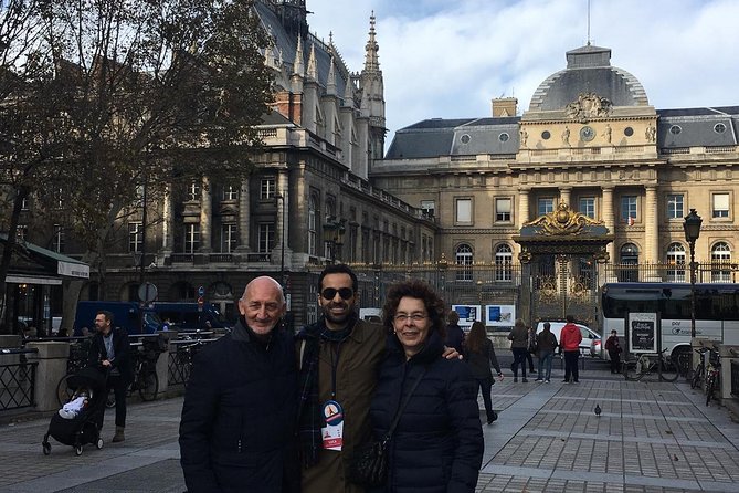 Notre Dame Quartier & Ile De La Cité Private 2-Hour Walking Tour in Paris - Access to Traveler Photos