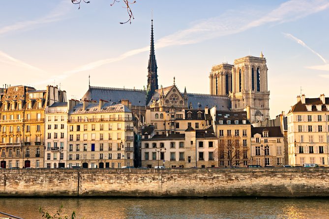 Paris City Center & Louvre Museum Exclusive Guided Tour -Reserved Entry Included - Cancellation Policy