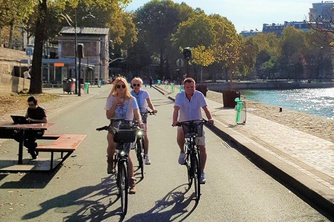 Paris Highlights Small-Group Cycling Sightseeing Tour - Meeting and Pickup