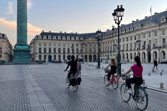 Paris Monuments Small Group Bike Tour - Group Size