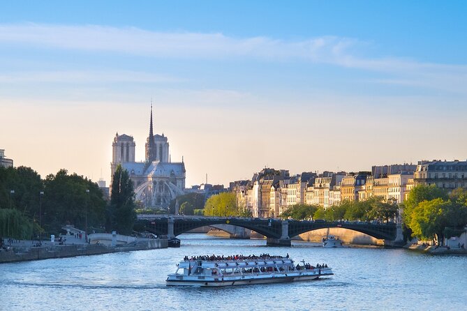 Paris: Night River Cruise On The Seine With Waffle Tasting - Traveler Experiences and Recommendations