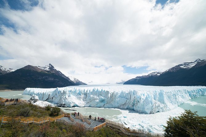 Perito Moreno Glacier Minitrekking Excursion - Tour Guides