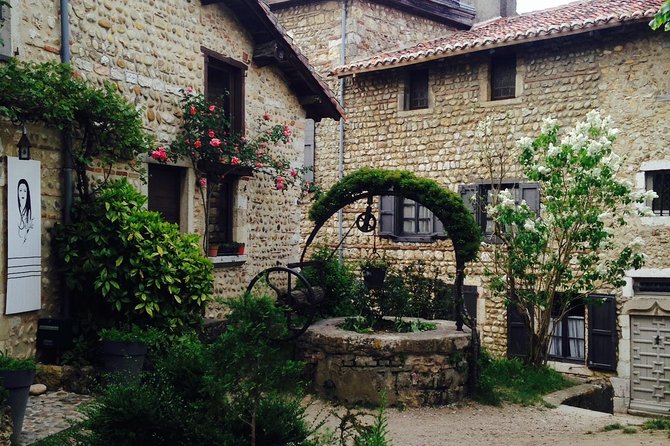 Pérouges & Annecy Private Day Trip With Food Tasting From Lyon - Customer Reviews and Ratings