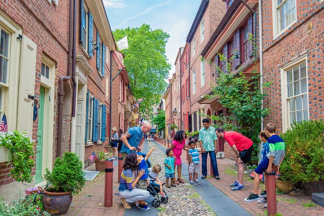 Philadelphia Old City Historic Walking Tour With 10 Top Sites - Stroll Through Elfreths Alley