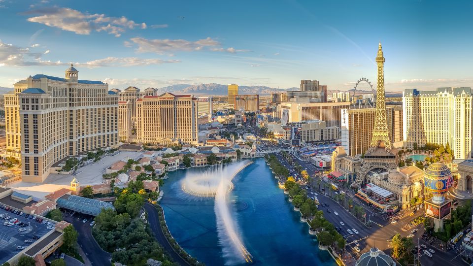 Photoshoot at The Las Vegas Strip & Bellagio Fountains - Booking Inclusions