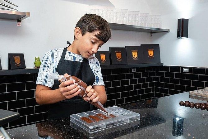 Private Family Chocolate Making Class in Paris - Included Amenities