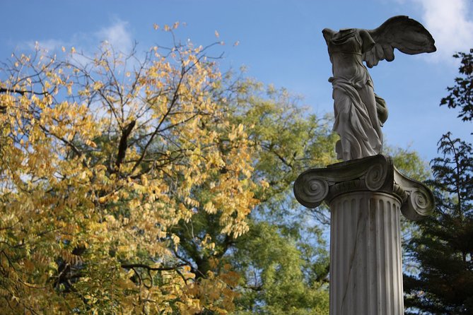 Private Guided Tour to Père Lachaise Cemetery in Paris - Tour Experience Details