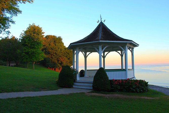 Private Tour of Niagara Falls With Niagara City Cruise - Inclusions and Services Provided