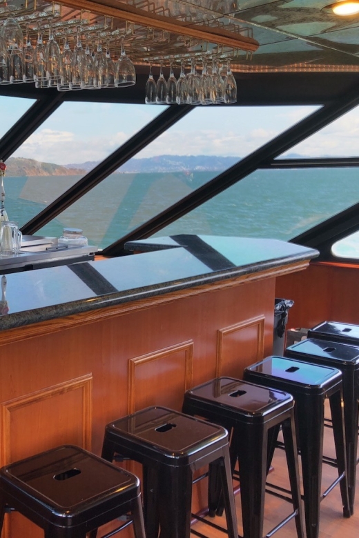 San Francisco: Empress Yacht New Year's Eve Party Cruise - Experience on Board