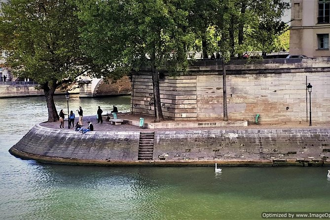 The Medieval Heart of Paris - History Walk (Small Group Tour) - Meeting Point Details