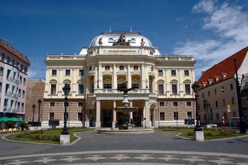 Bratislava Private Tour From Vienna - Return Options to Vienna