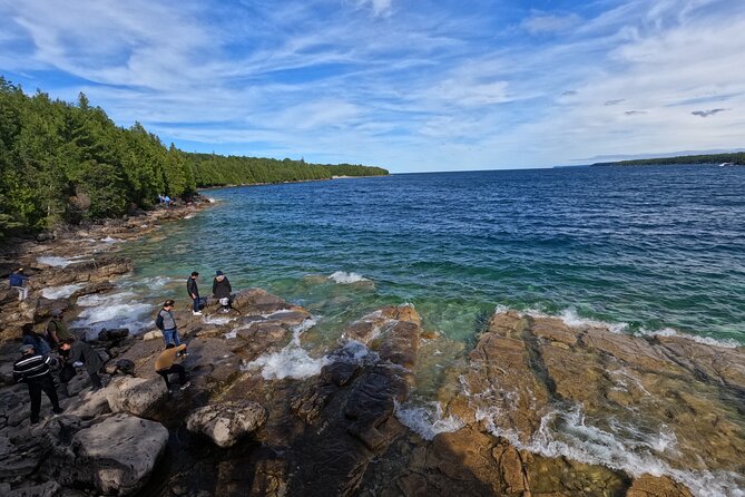 Bus to Grotto - Tobermory Flowerpot Island Cruise Bruce Peninsula - Experience Description and Location