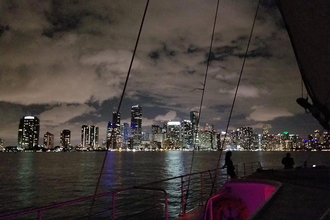 Castaway the Day : Miami Sunset Sail With Champagne - Sunset Sail Highlights