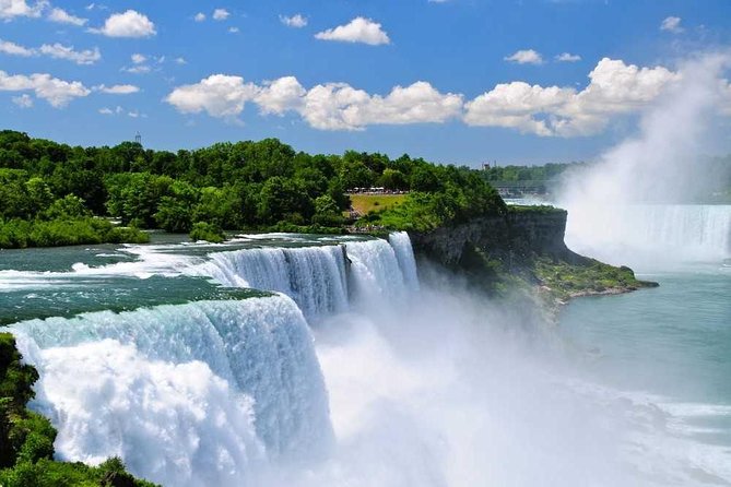 Day-Trip From Toronto to Niagara Falls With Falls Boat Ride - Tour Highlights