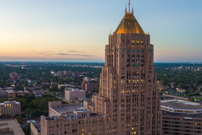 Detroit Architecture Walking Tour - Must-See Architectural Landmarks