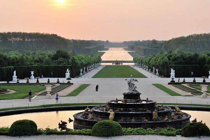 Excursion to Versailles by Train With Entrance to the Palace and Gardens - Logistics and Practical Information