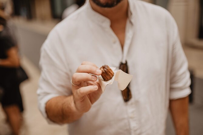 Historical Center, Bordeaux Food Tour - Language Options