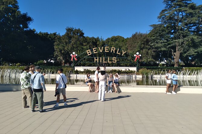 Hollywood and Beverly Hills Shared 3-Hour Tour With 3 Stops - Common questions