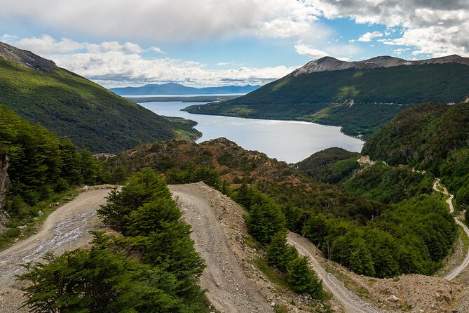 Lakes District 4x4 Full-Day Tour With Lunch From Ushuaia - Common questions