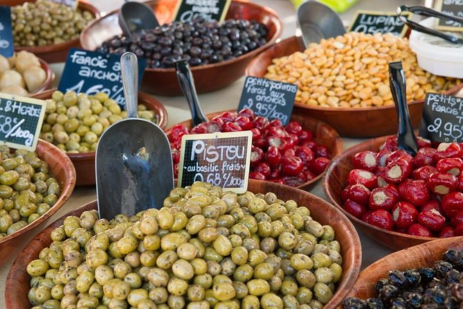 Luberon Market & Villages Day Trip From Aix-En-Provence - Guide Experience