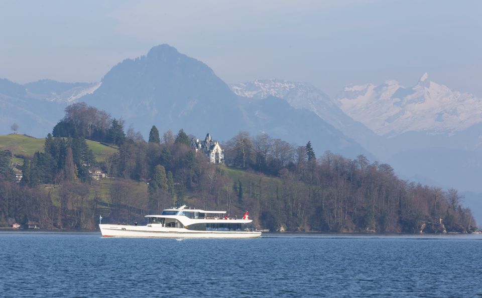 Lucerne Walking and Boat Tour: The Best Swiss Experience - Review Summary