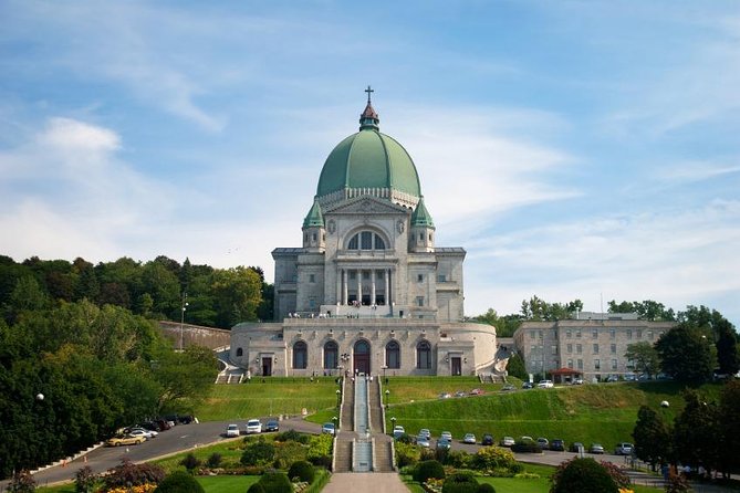 Montreal City Sightseeing Tour With Live Commentary - Tour Logistics