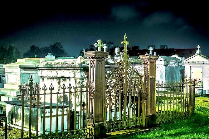 New Orleans Dead of Night Ghosts and Cemetery Bus Tour - Viator Support