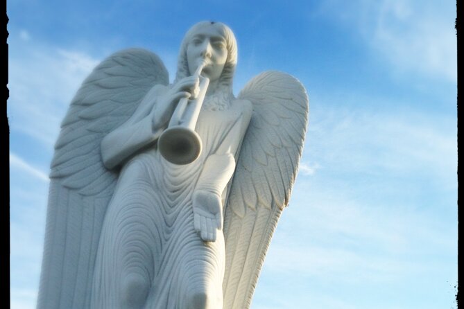 New Orleans Metairie Cemetery Tour: Millionaires and Mausoleums - Symbolism and History