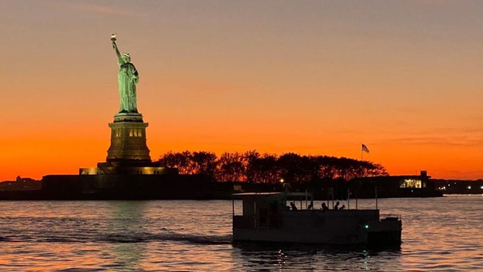 New York: NYC Hot Tub Boat Tour - Logistics and Requirements