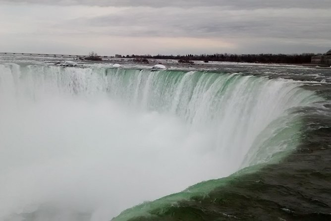 Niagara Falls Day Tour From Toronto - Safety Precautions