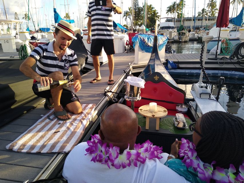 Oahu: Luxury Gondola Cruise With Drinks and Pastries - Customer Feedback and Reviews