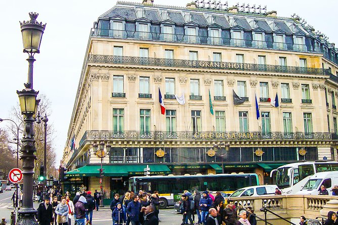 Paris City Tour With Private Friendly Guide and All Must-See Sites - Guide Quality