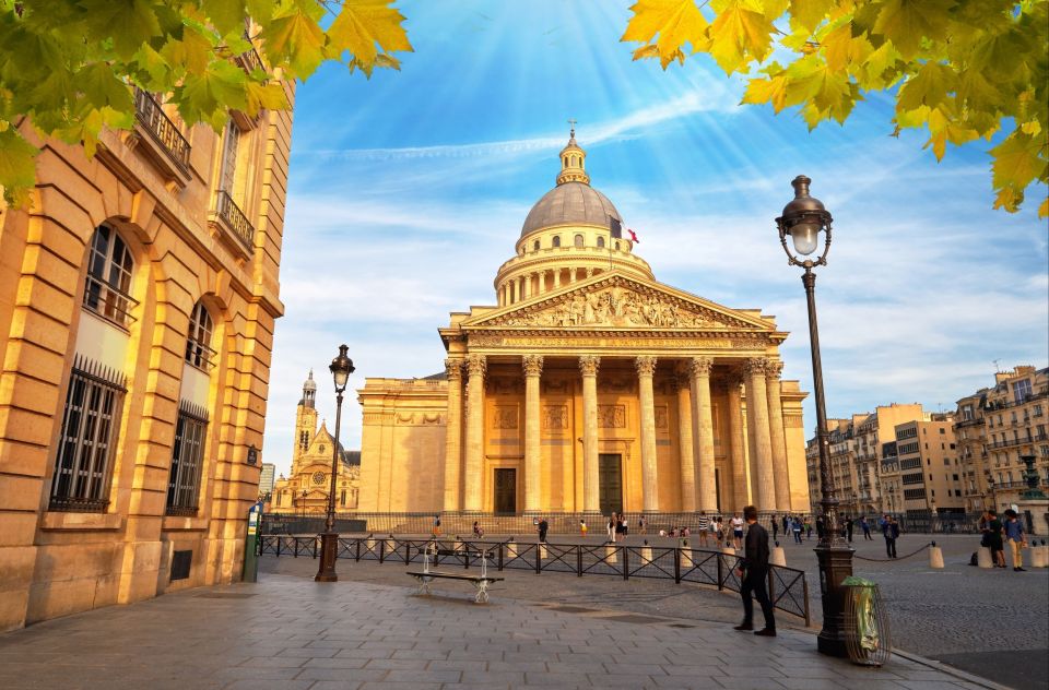 Paris: Private Guided Tour and Transfer to Airport - Detailed Itinerary