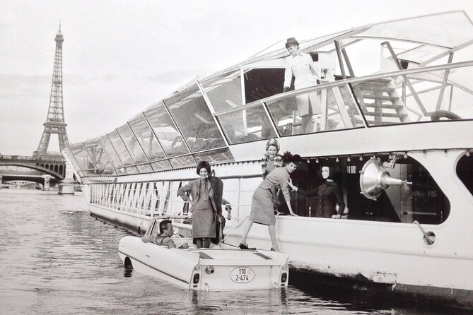 Paris Seine River Dinner Cruise With Live Music by Bateaux Mouches - Recommendations for Couples