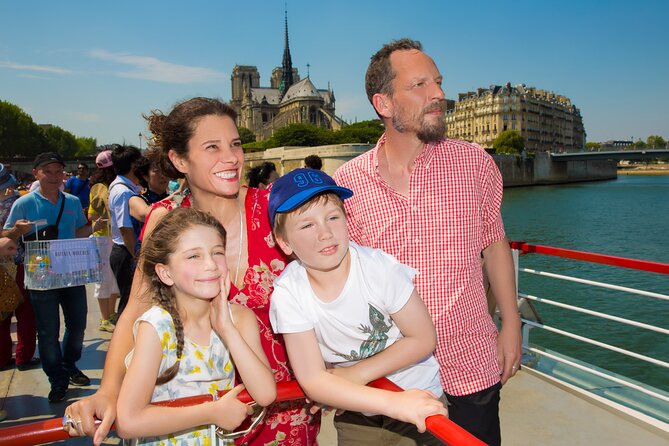 Paris Sightseeing Cruise With Champagne by Bateaux Mouches - Reviews