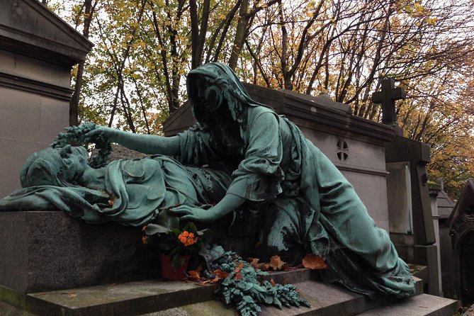 Pere Lachaise Cemetery Paris - Exclusive Guided Walking Tour - Visitor Reviews and Ratings Overview