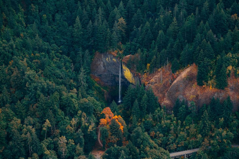 Portland: Private Columbia Gorge Waterfalls Scenic Air Tour - Location Details