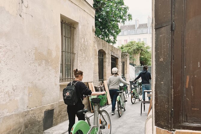 Private Bike Tour : Paris With a Local - Inclusions and Features