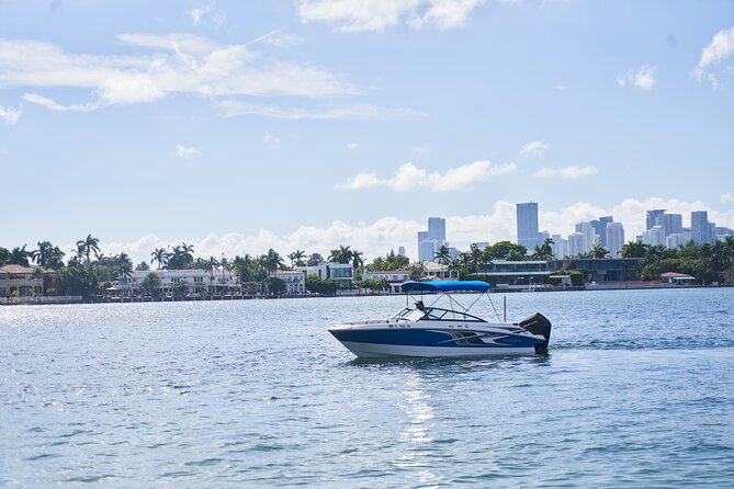 Private Boat Ride in Miami With Experienced Captain and Champagne - Logistics and Meeting Point