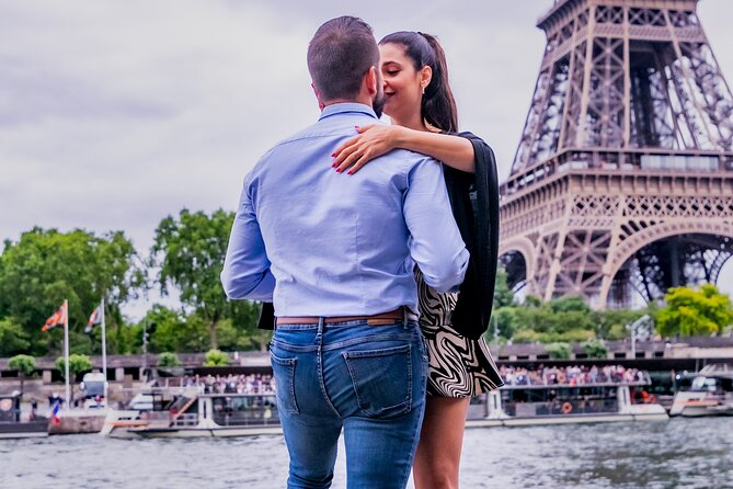 Private Guided Photoshoot at the Eiffel Tower in Paris - Cancellation Policy